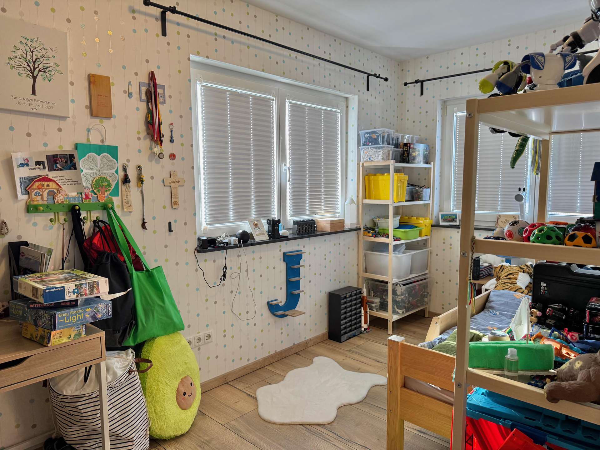 GUTE AUSSTATTUNG, Sommergarten, Erdw&auml;rmepumpe, Doppelgarage, Einbauk&uuml;che u.v.m.